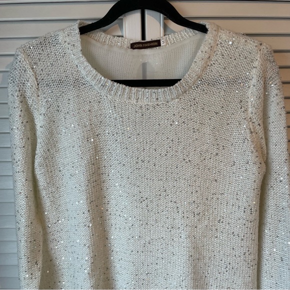 John Fashion Sequin Bow Back Detail Sweater - Picture 7 of 7